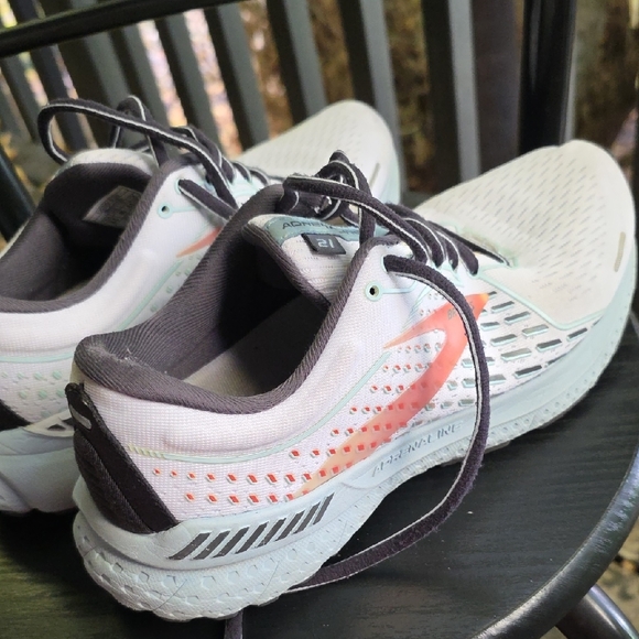 Brooks Women's Athletic Shoes - White and Coral - Picture 3 of 9